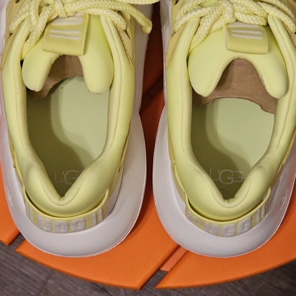 UGG Lemon Lime La Cloud Lace Fashion Platform Sneakers, Women US 10/ EUR 41 NWOB - Picture 11 of 12